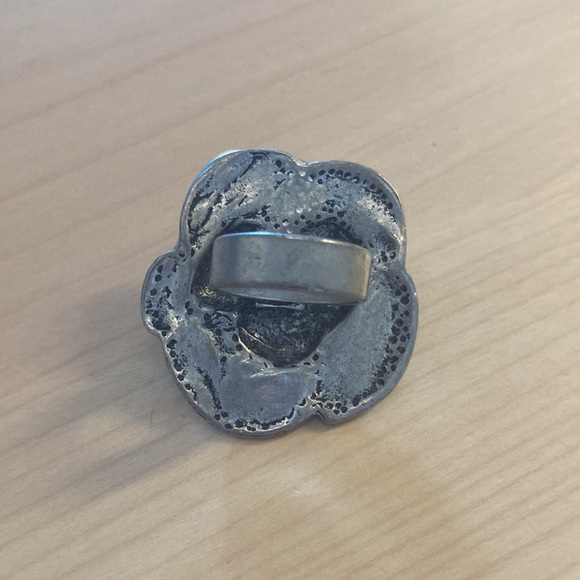 2/$20 Beautiful Large Flower Ring - Picture 2 of 3